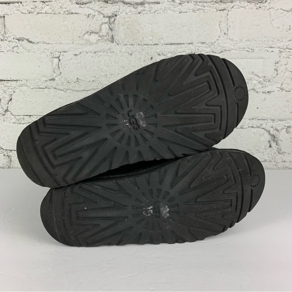 Ugg Isla Black Boot Knit Boots Back Tie Lace Size 8 - Picture 10 of 13